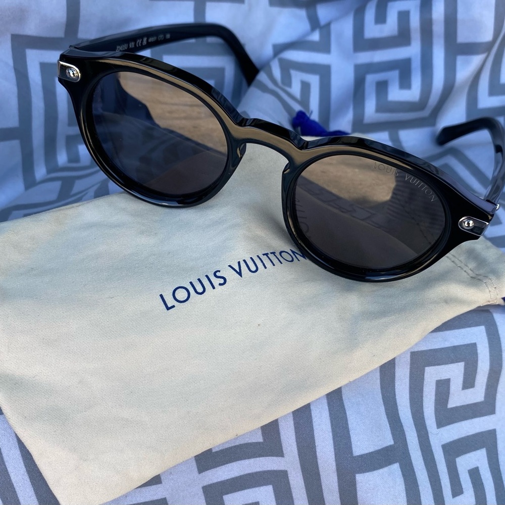 Louis Vuitton Glossy Black Sunglasses